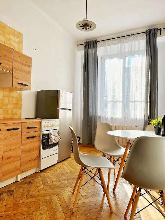 Nice Room In City Centre Krakow contacts